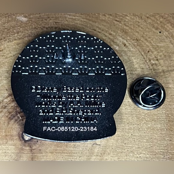 Loungefly Winnie the Pooh Blind Pins Lot - Picture 4 of 14